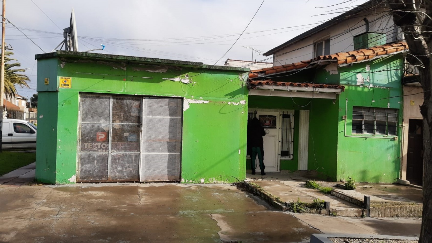 Local sobre avenida a reciclar